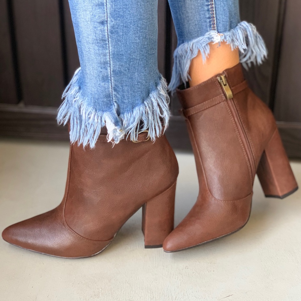 Chic Chunky Heel Brown Bootie - Picture 5 of 8